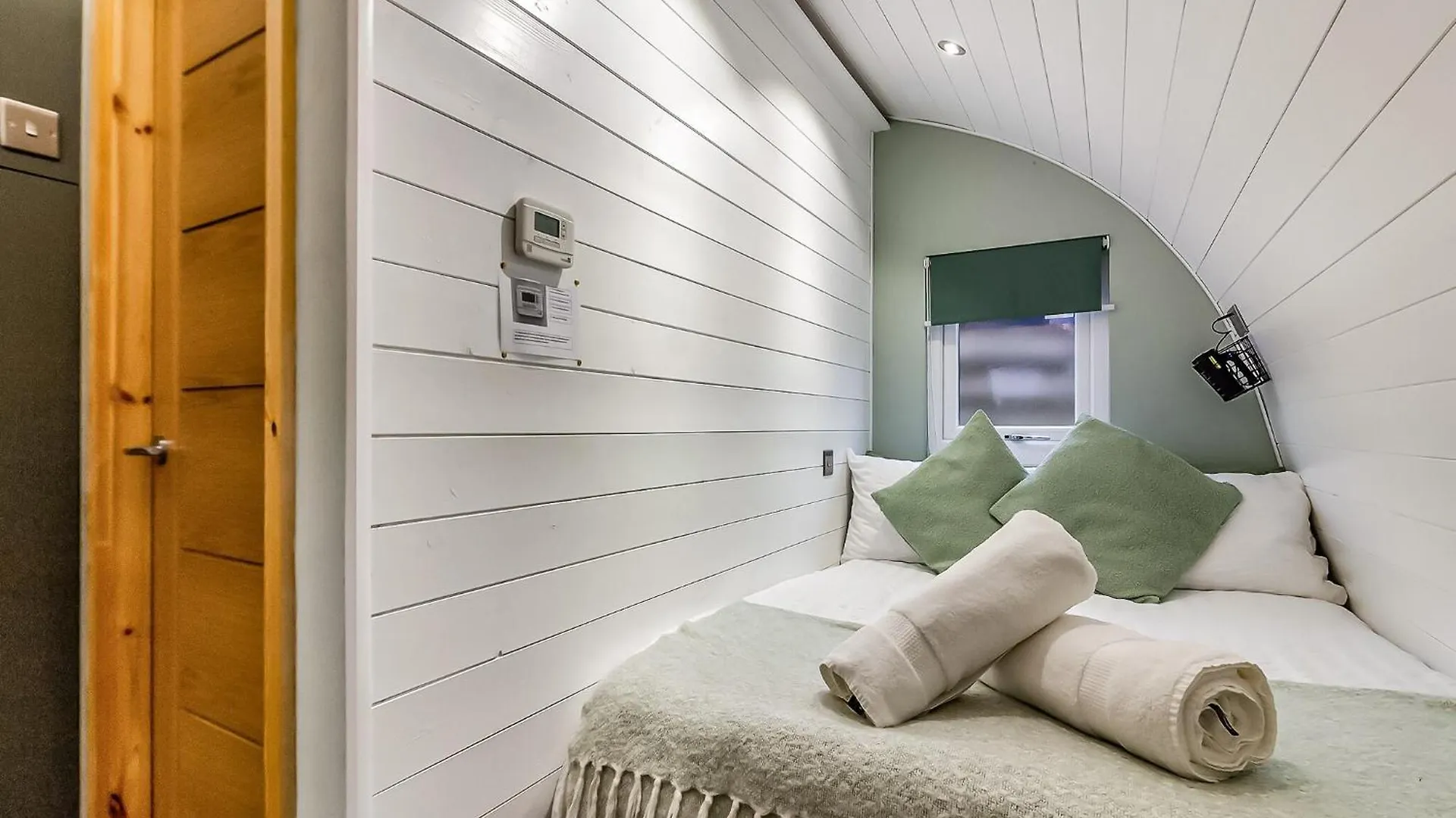 Holiday park Peacock Lake Glamping East Bridgford United Kingdom