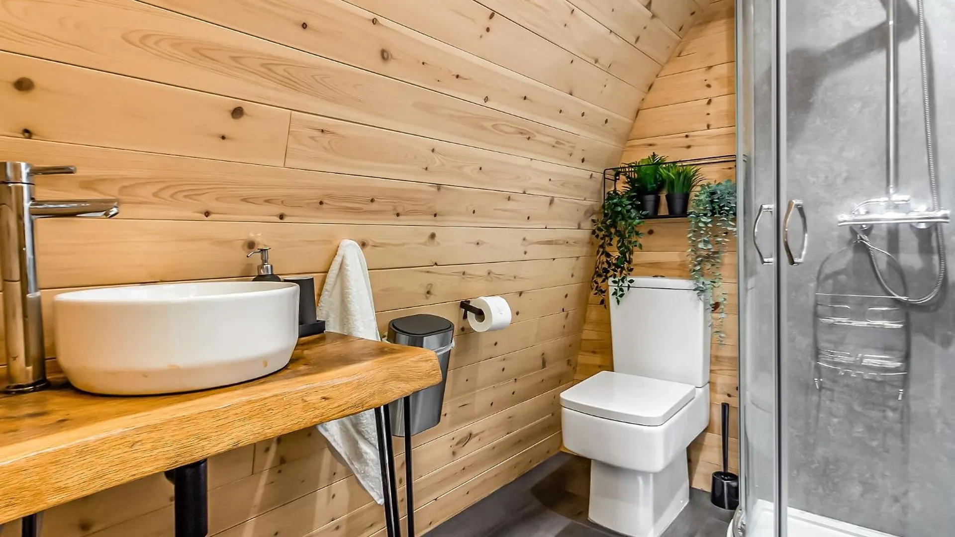 Holiday park Peacock Lake Glamping East Bridgford