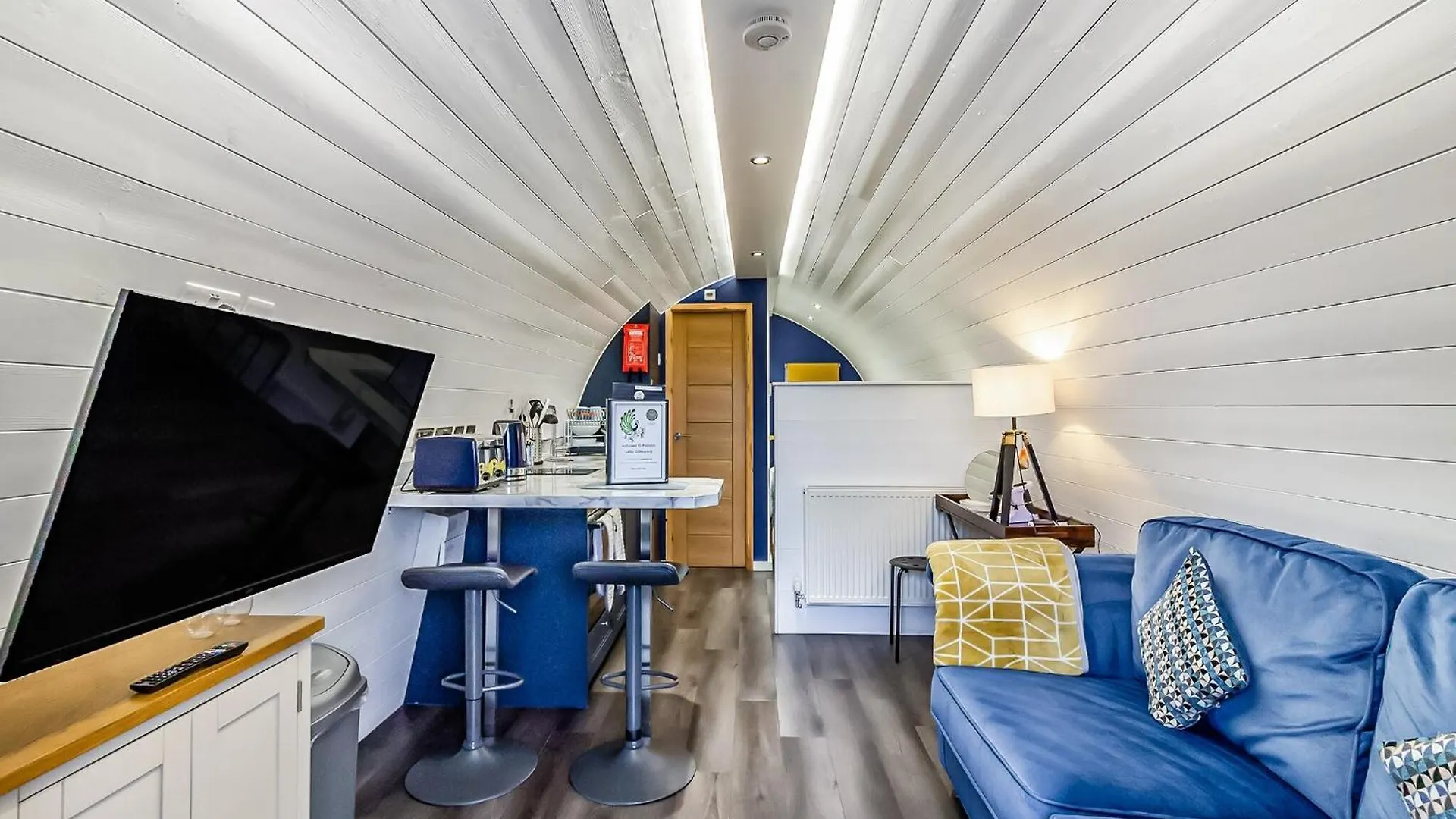 Peacock Lake Glamping East Bridgford United Kingdom