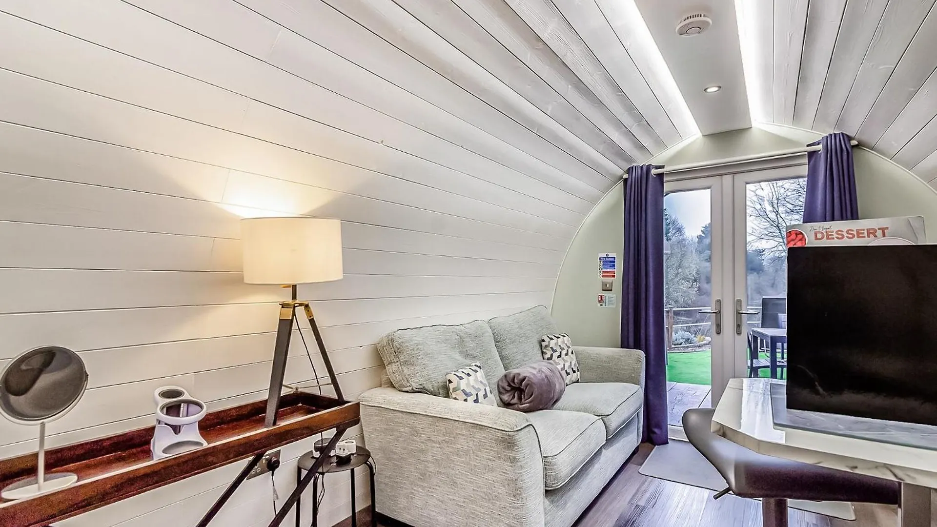Peacock Lake Glamping East Bridgford 0*,  United Kingdom